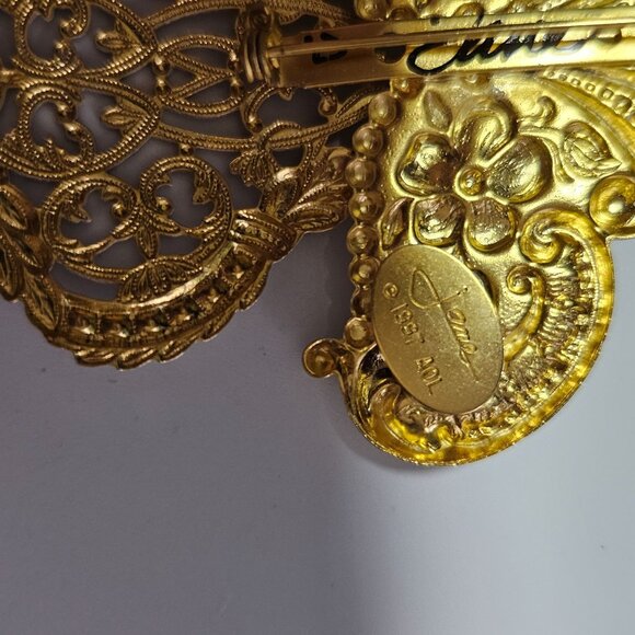 *Sale* Jane gold tone angle brooch - Picture 6 of 11